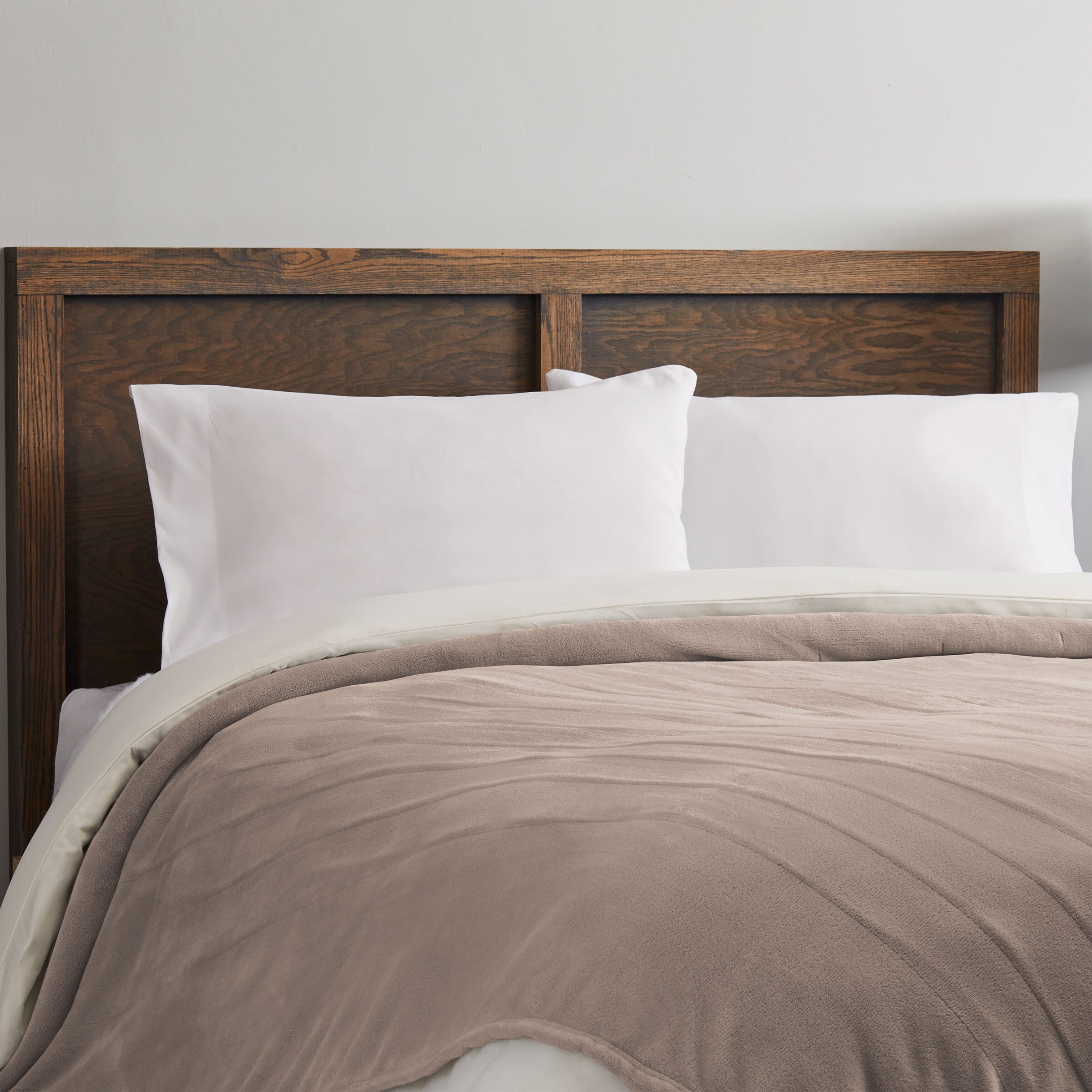 Sunbeam Microplush Heated Blanket, Queen Beige